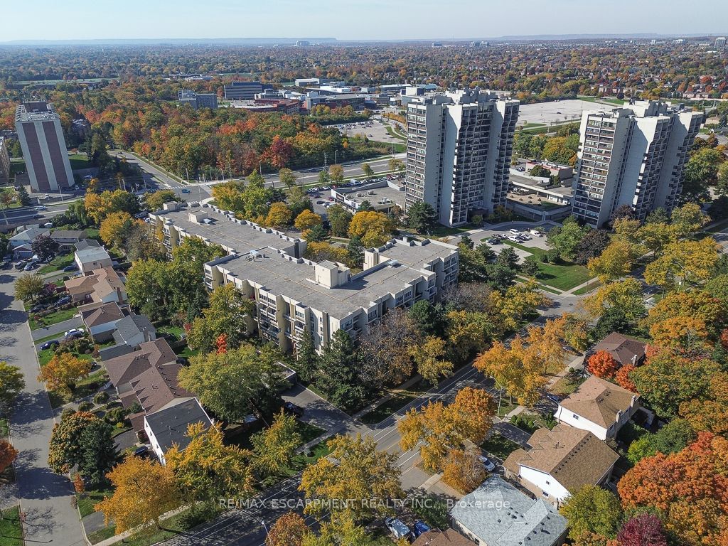 The Villas Condos, Oakville, Toronto