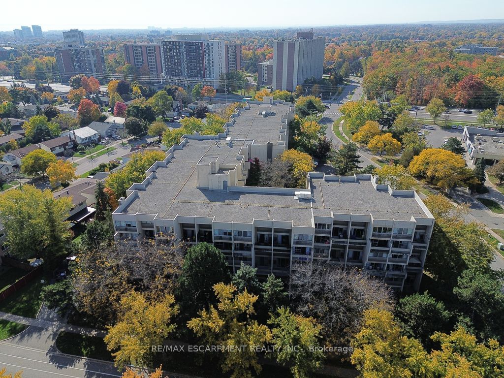 The Villas Condos, Oakville, Toronto