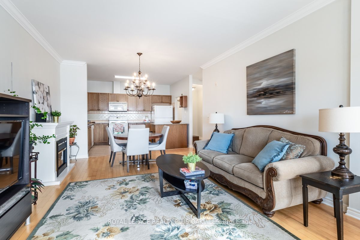 1499 Nottinghill Gate, unit 403 for sale