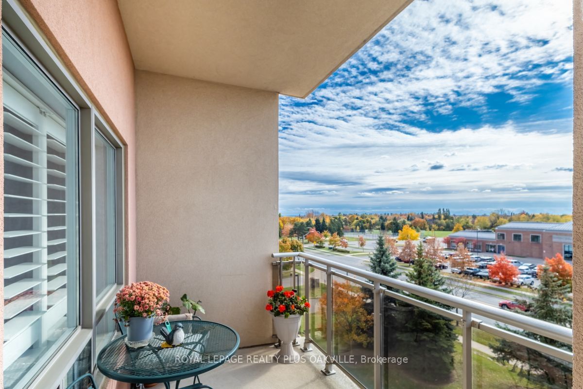 1499 Nottinghill Gate, unit 403 for sale