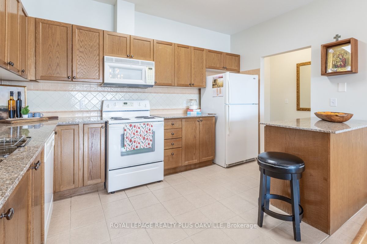 1499 Nottinghill Gate, unit 403 for sale