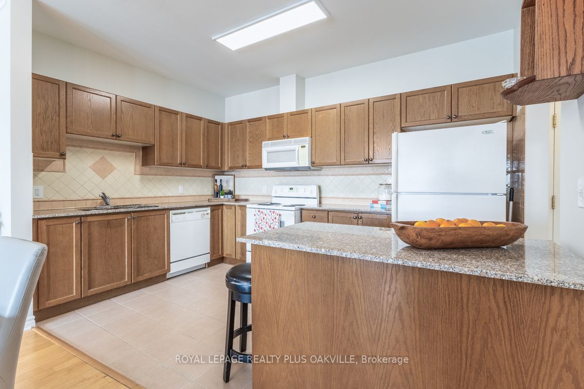 1499 Nottinghill Gate, unit 403 for sale