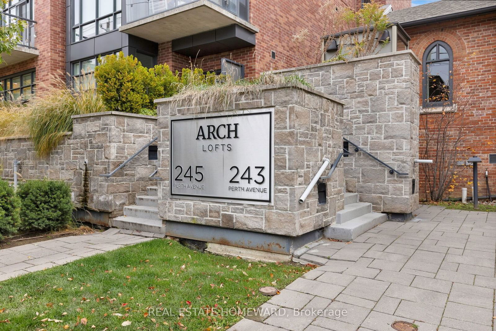 Arch Lofts, West End, Toronto