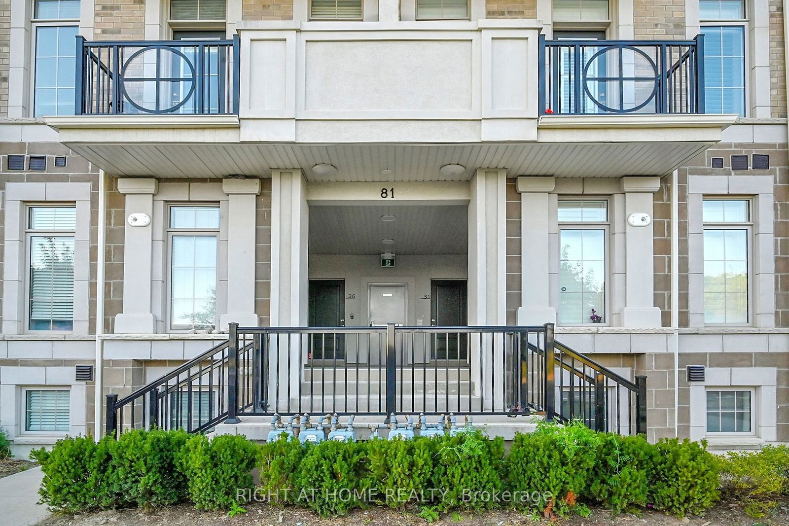 Summit City Centre Townhomes, Mississauga, Toronto