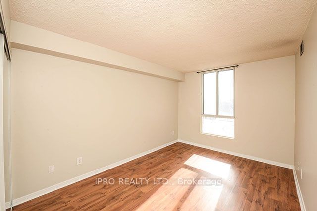 145 Hillcrest Ave, unit 202 for rent