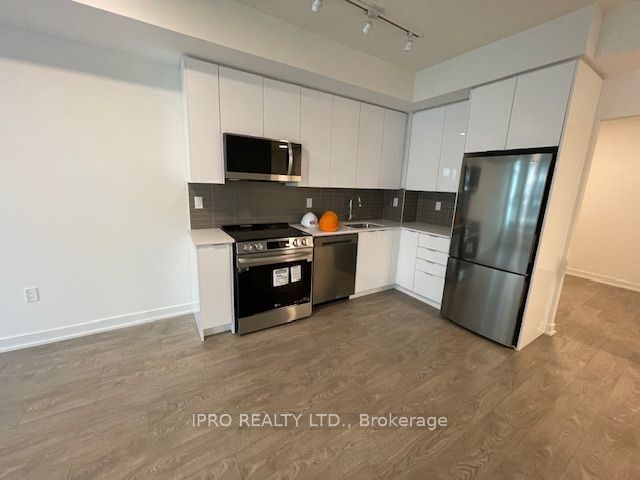 225 Malta Ave, unit 216 for rent