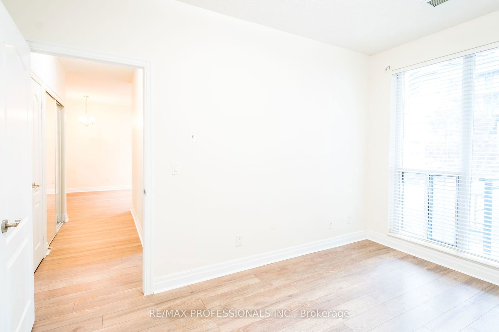 2119 Lake Shore Blvd W, unit 110 for rent