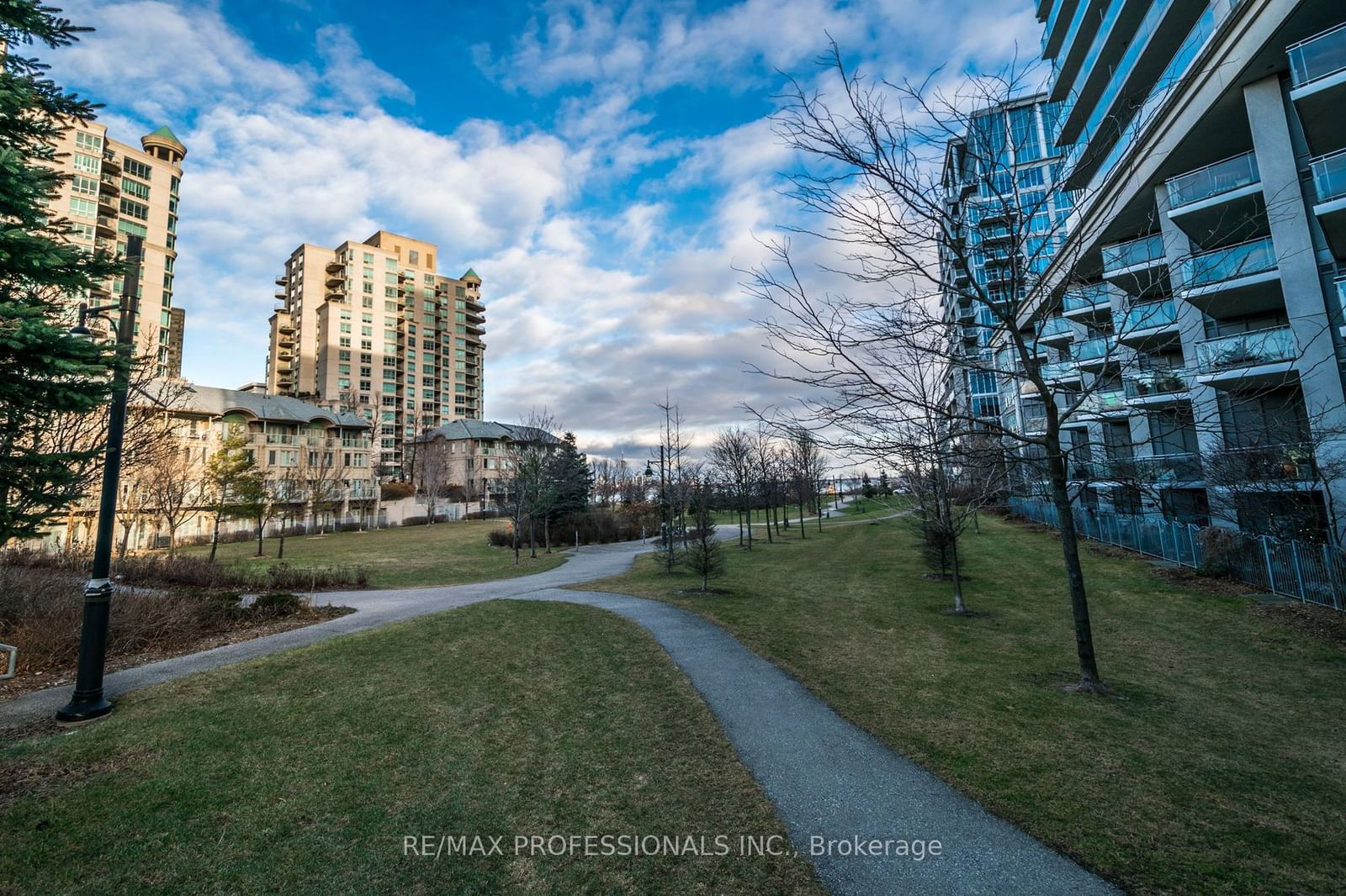 Voyager II at Waterview Condos, Etobicoke, Toronto