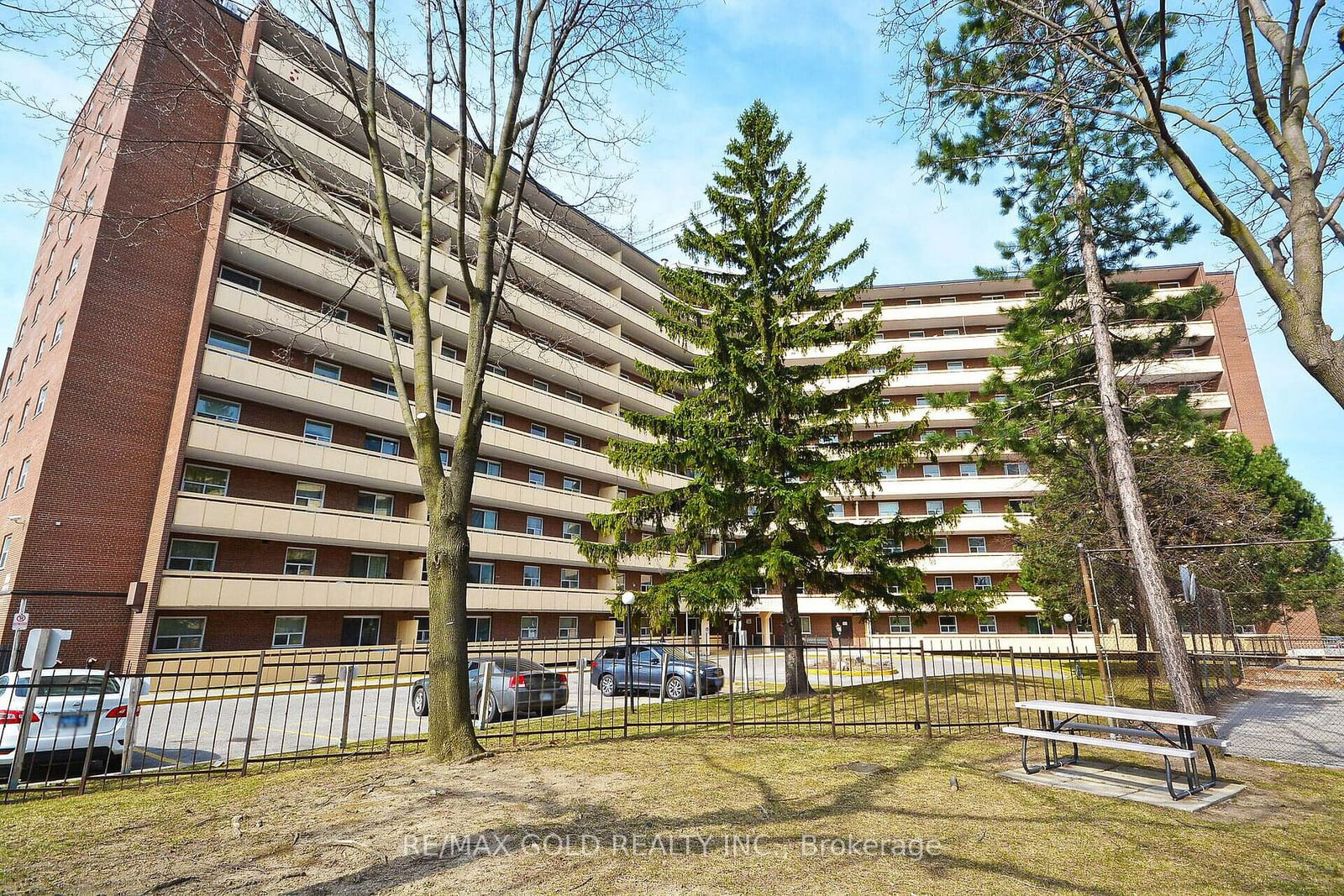 3555 Derry Rd E, unit 209 for sale