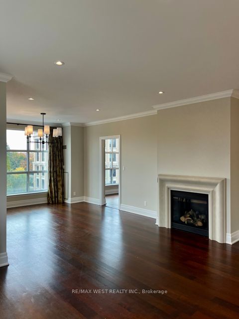 2855 Bloor St W, unit 710 for rent