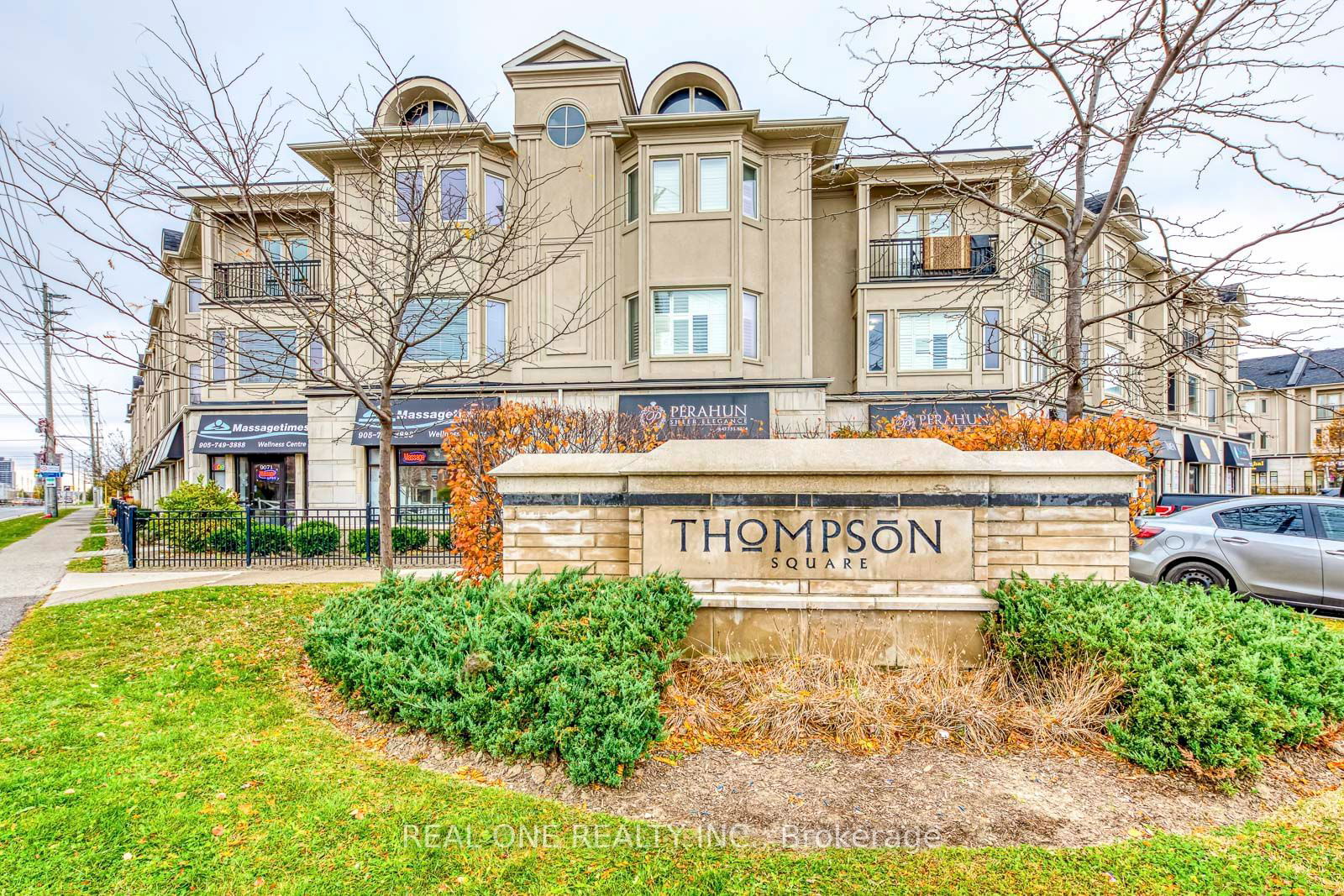 Thompson Square, Milton, Toronto