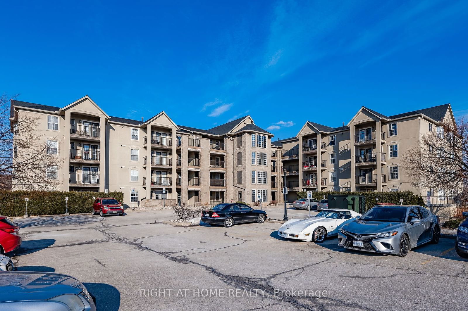 Wedgewood Condominiums, Burlington, Toronto