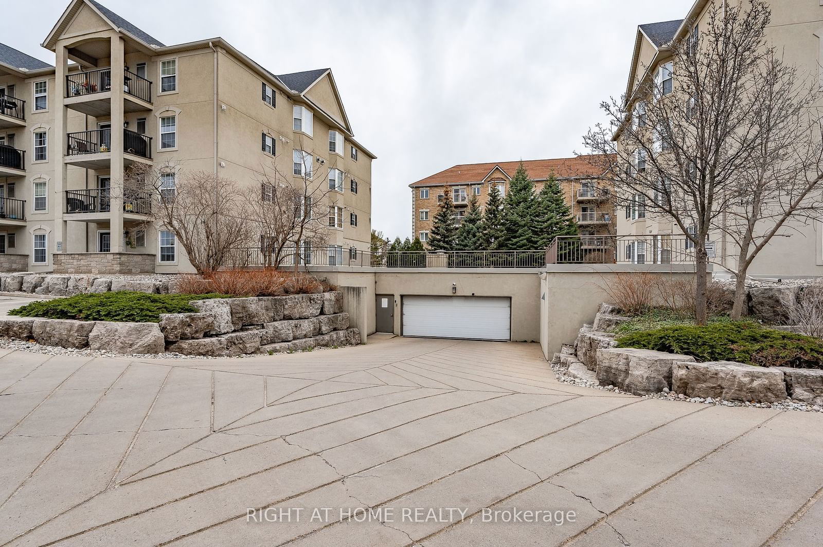 Wedgewood Condominiums, Burlington, Toronto