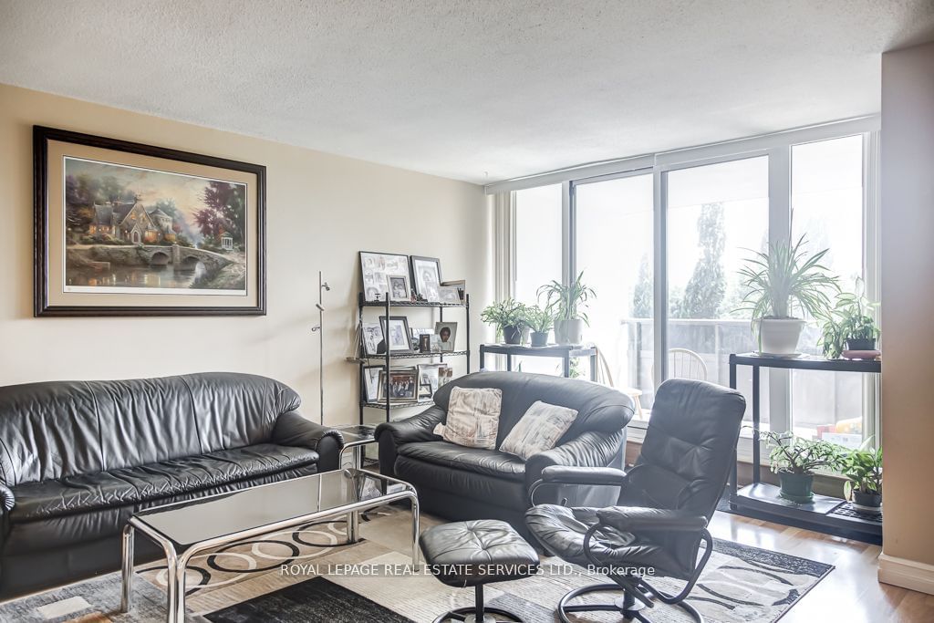 625 The West Mall, unit 303 for sale