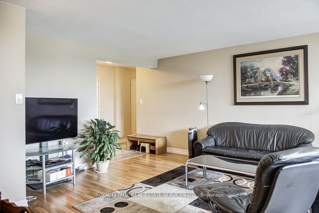 625 The West Mall, unit 303 for sale