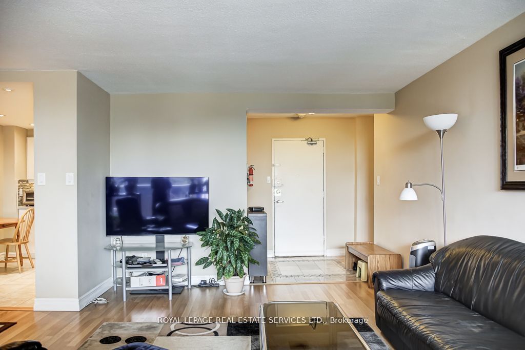 625 The West Mall, unit 303 for sale