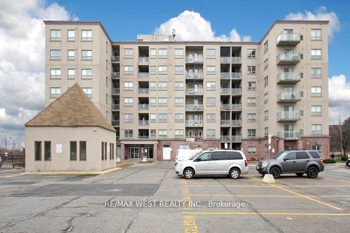 7405 Goreway Dr, unit 501 for sale