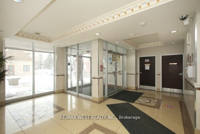 7405 Goreway Dr, unit 501 for sale