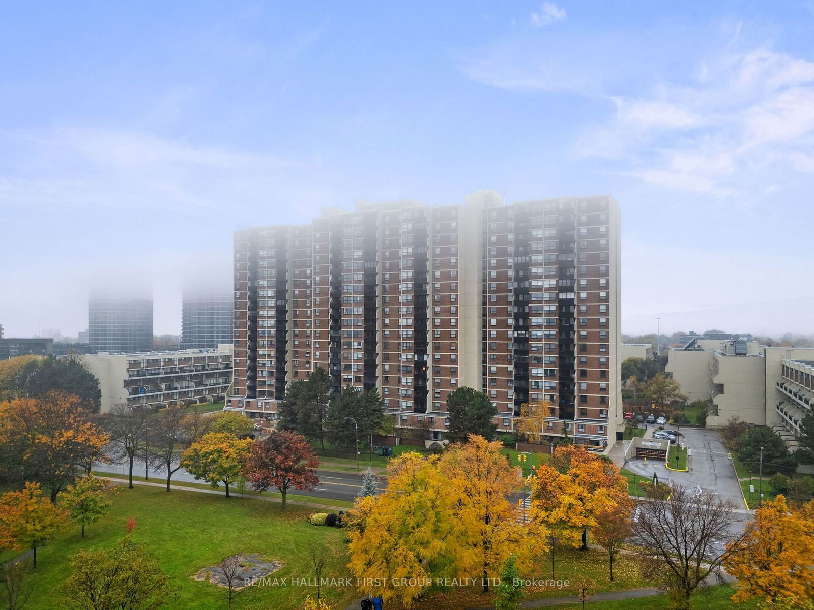 362 The East Mall, unit 1806 for sale