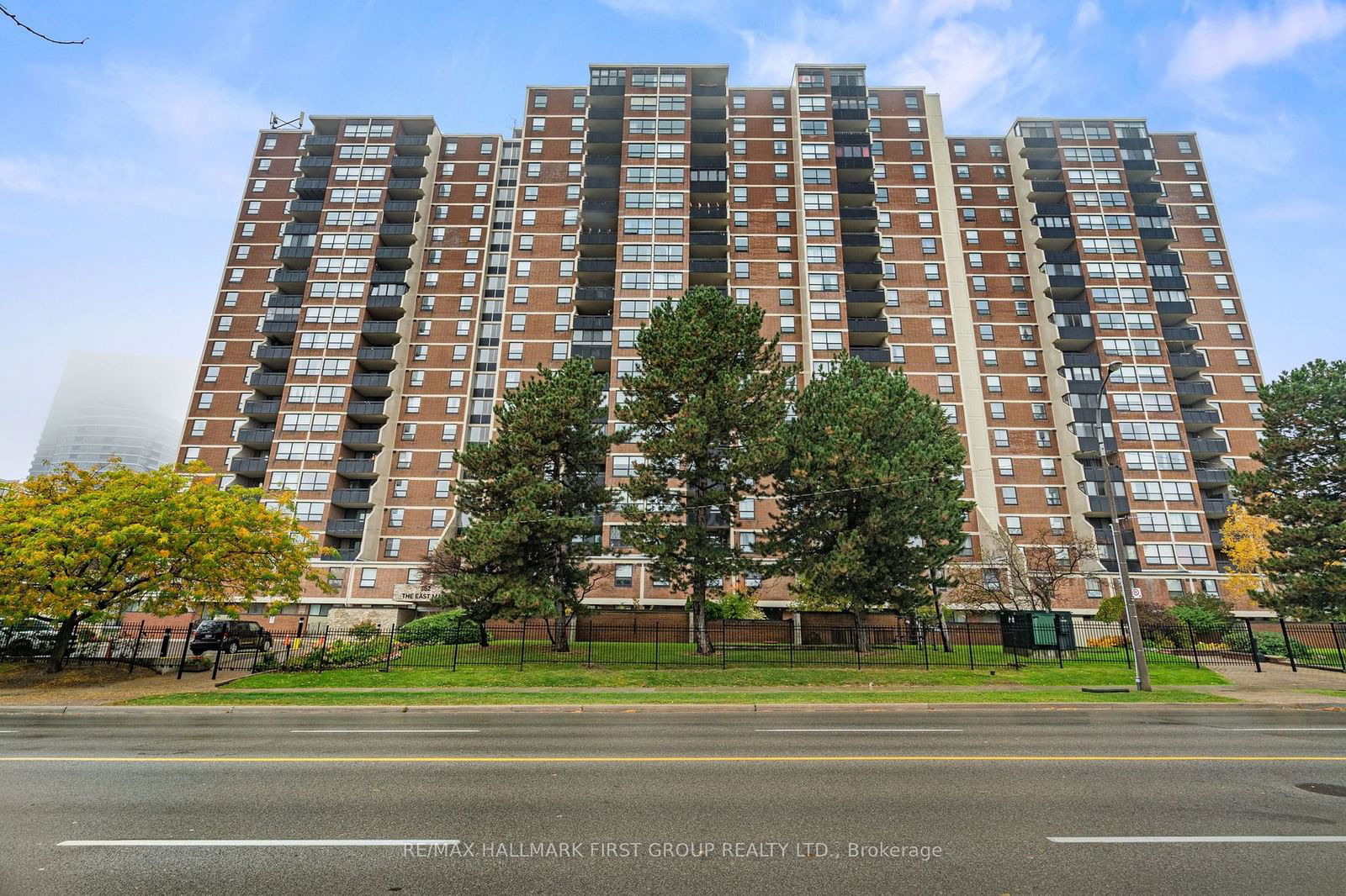 362 The East Mall, unit 1806 for sale