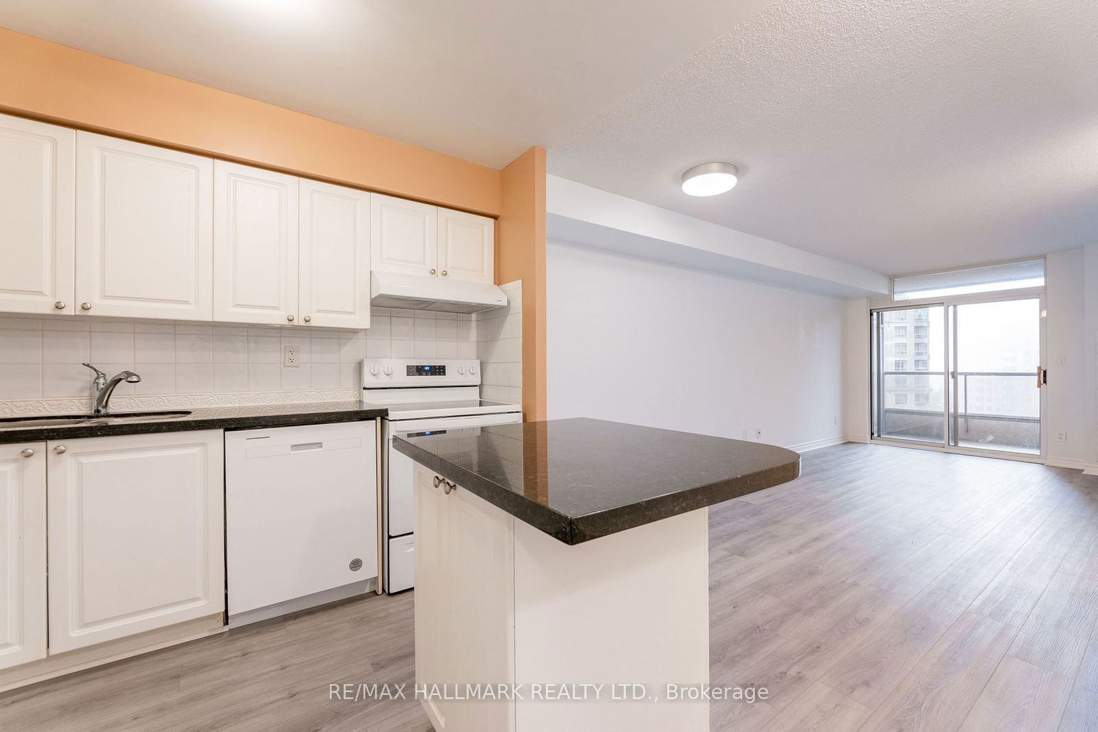 3888 Duke Of York Blvd, unit 827 for sale