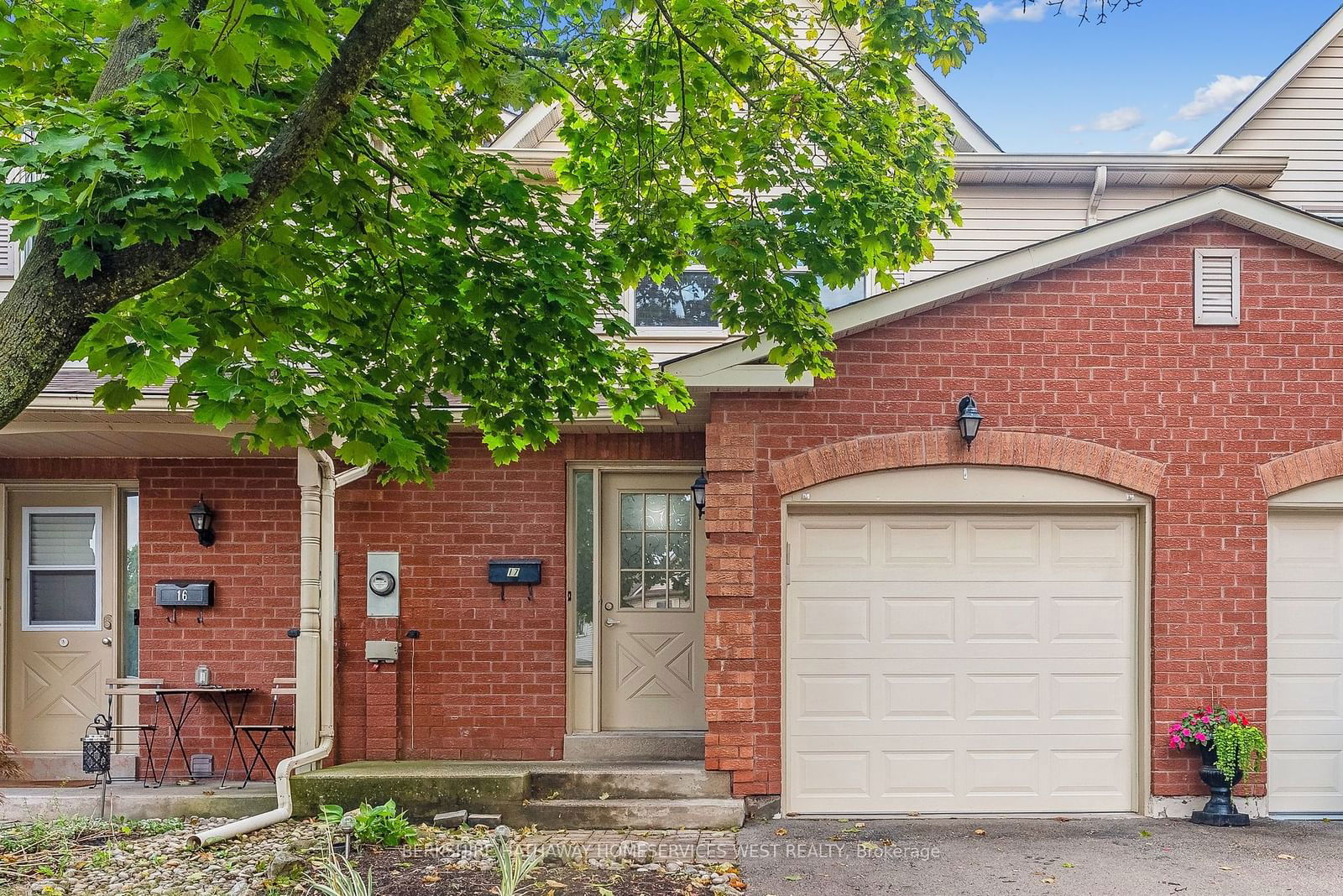 415 River Oaks Townhomes, Oakville, Toronto