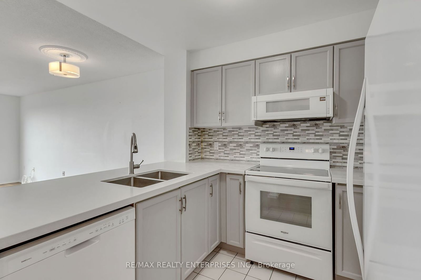 2177 Burnhamthorpe Rd W, unit 711 for sale