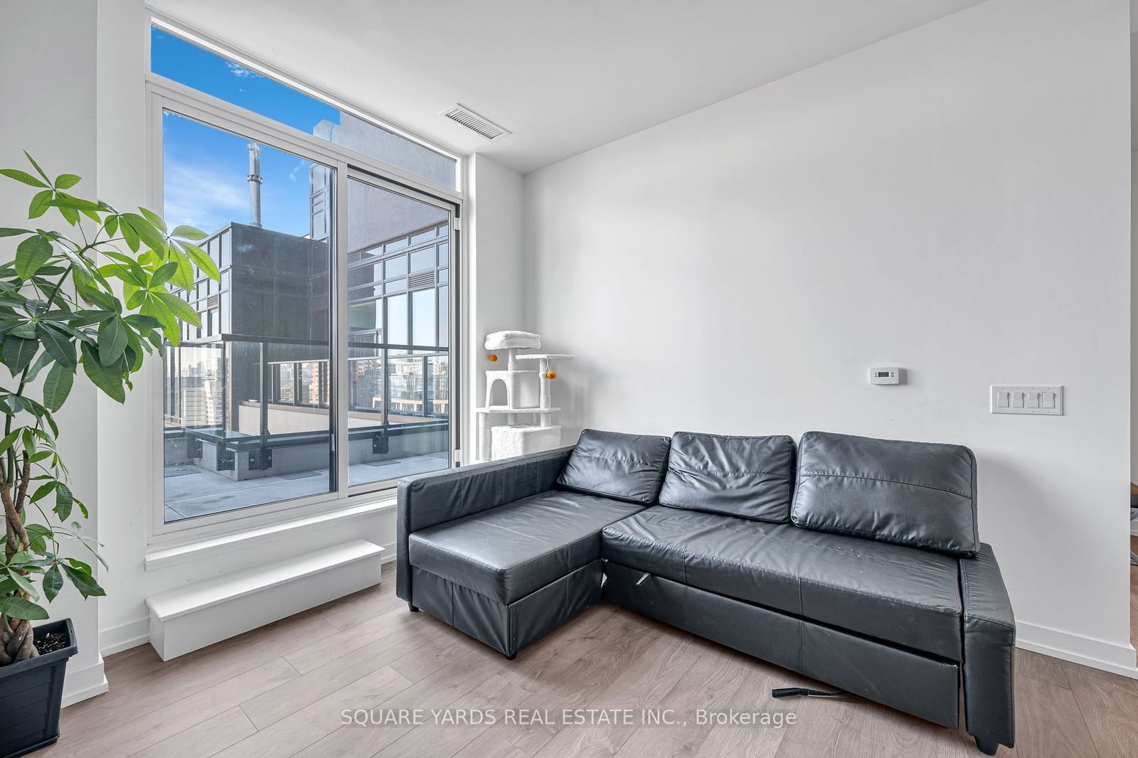 270 Dufferin St, unit PH01 for sale