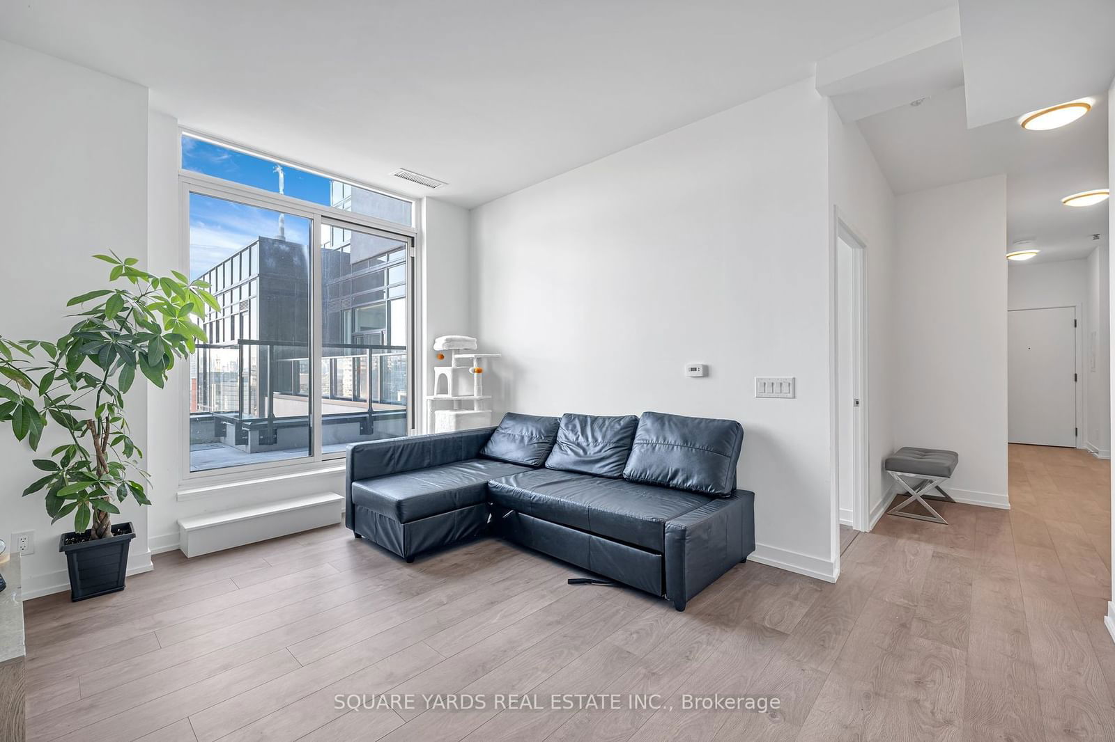 270 Dufferin St, unit PH01 for sale