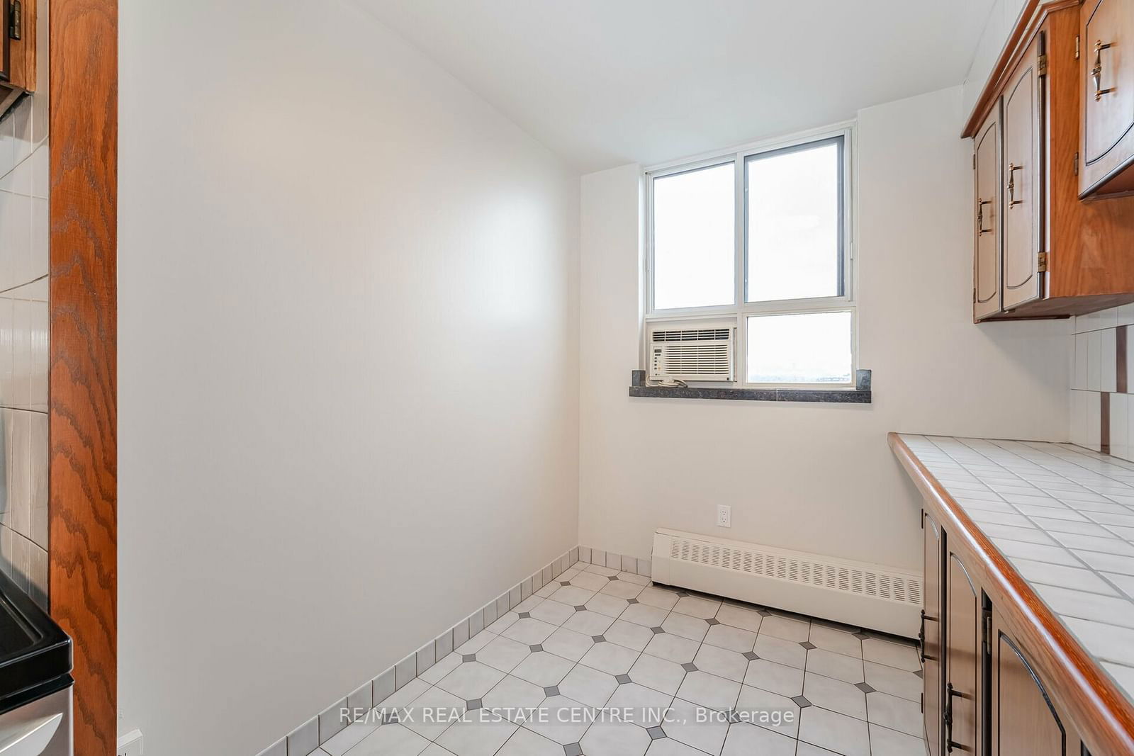 1615 Bloor St, unit 1112 for sale