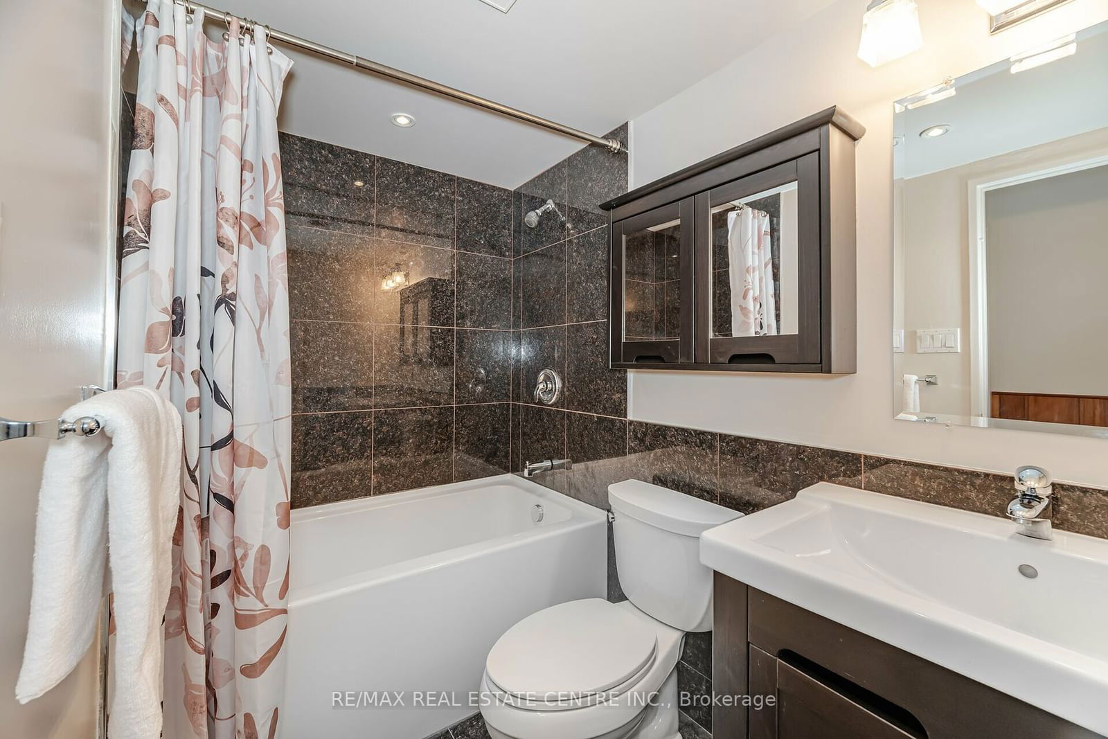 1615 Bloor St, unit 1112 for sale