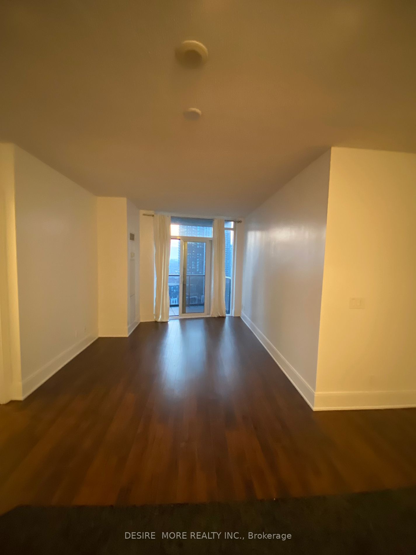 330 Burnhamthorpe Rd W, unit 2102 for rent