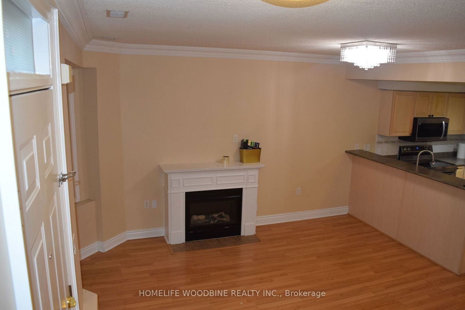 760 Lawrence Ave, unit 114 for rent