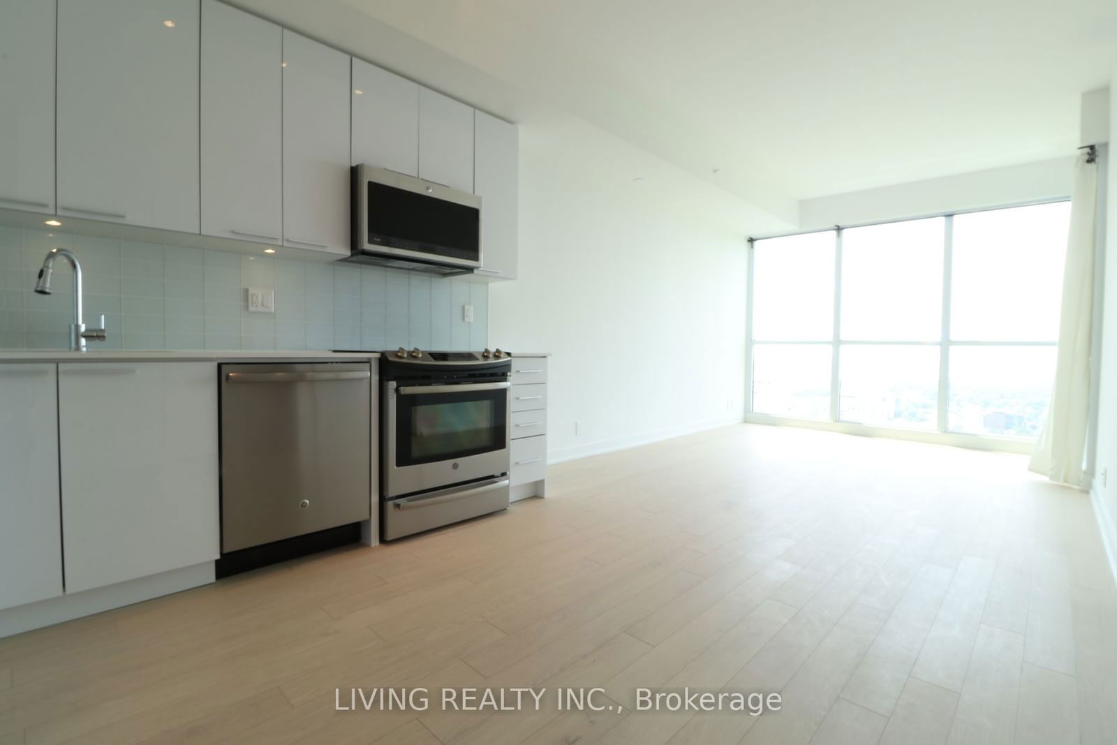 10 Park Lawn Rd, unit 3702 for rent