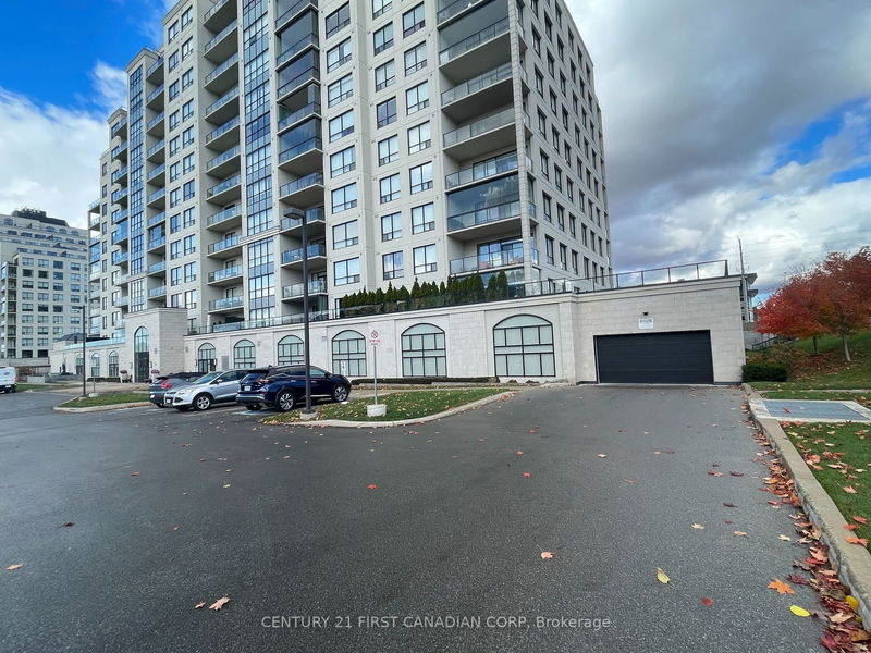 240 Villagewalk Blvd, unit 806 for rent