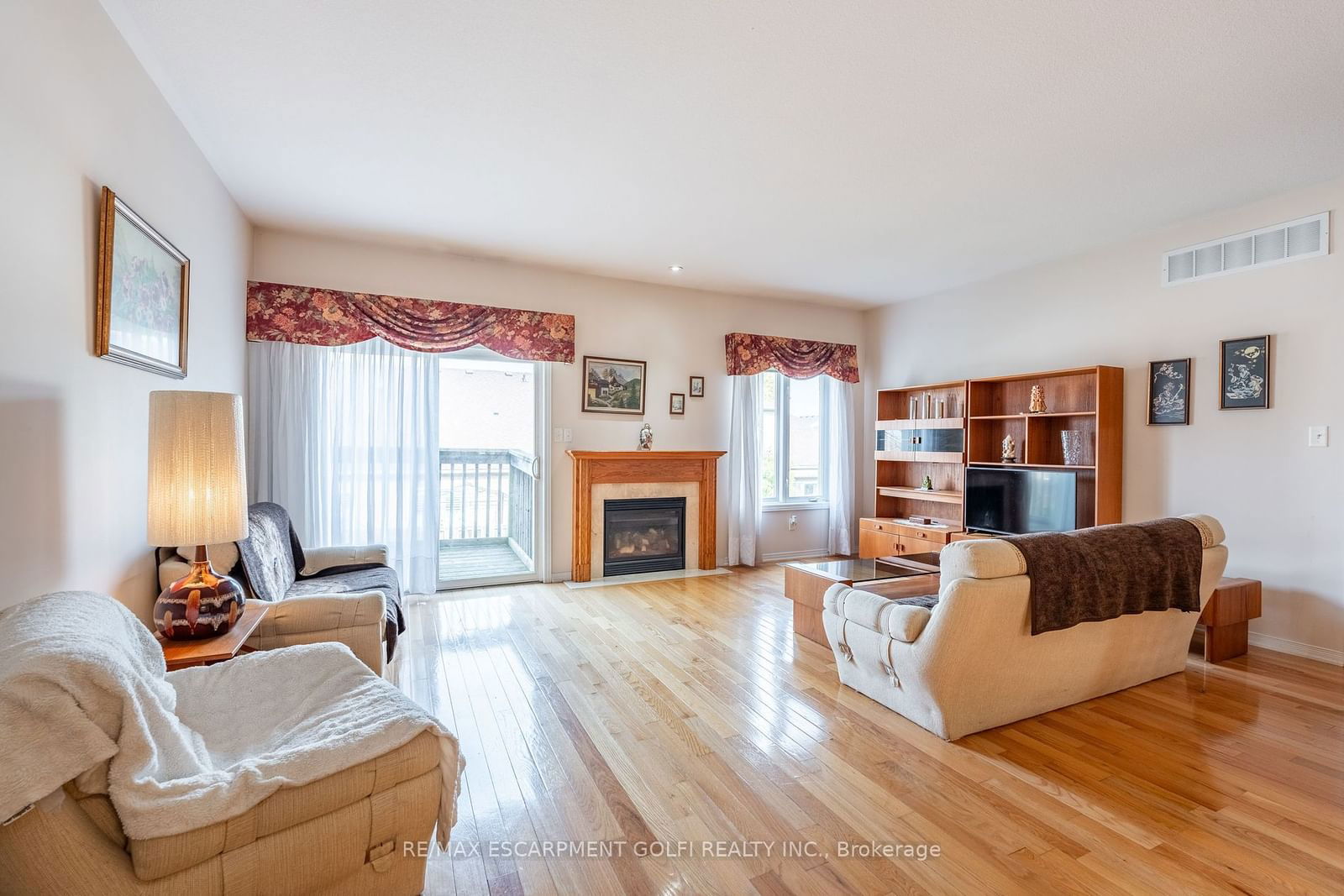 566 Southridge Dr, unit 32 for sale