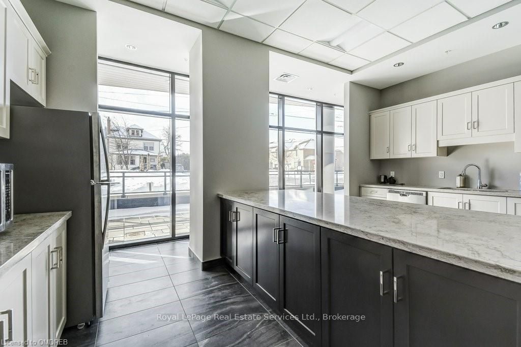 30 HAMILTON St S, unit 212 for sale