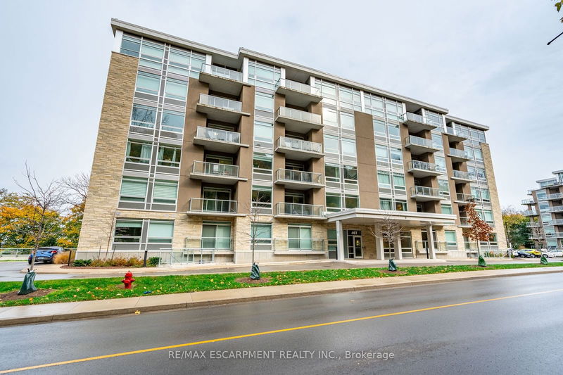 467 Charlton Ave E, unit 308 for sale