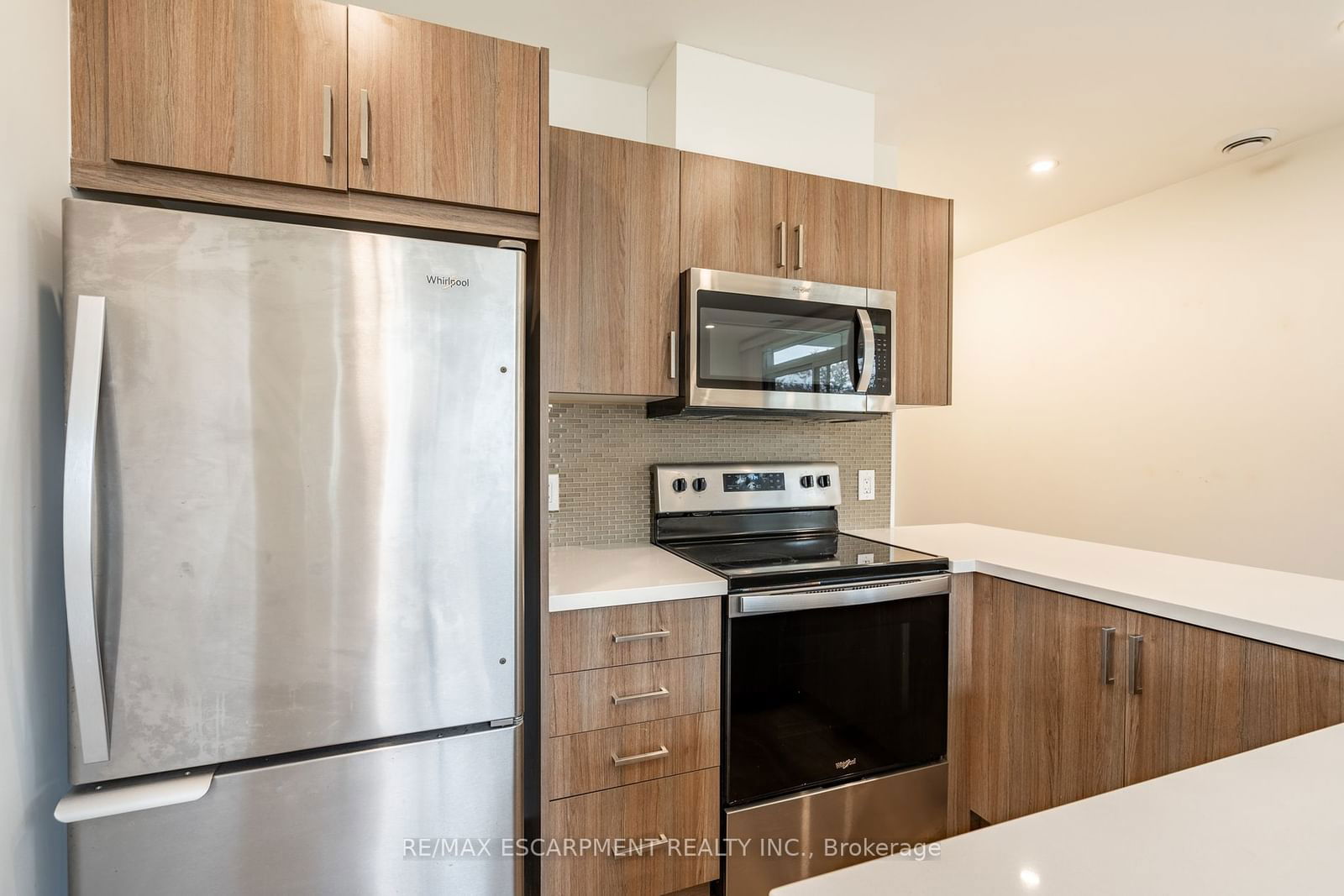 467 Charlton Ave E, unit 308 for sale