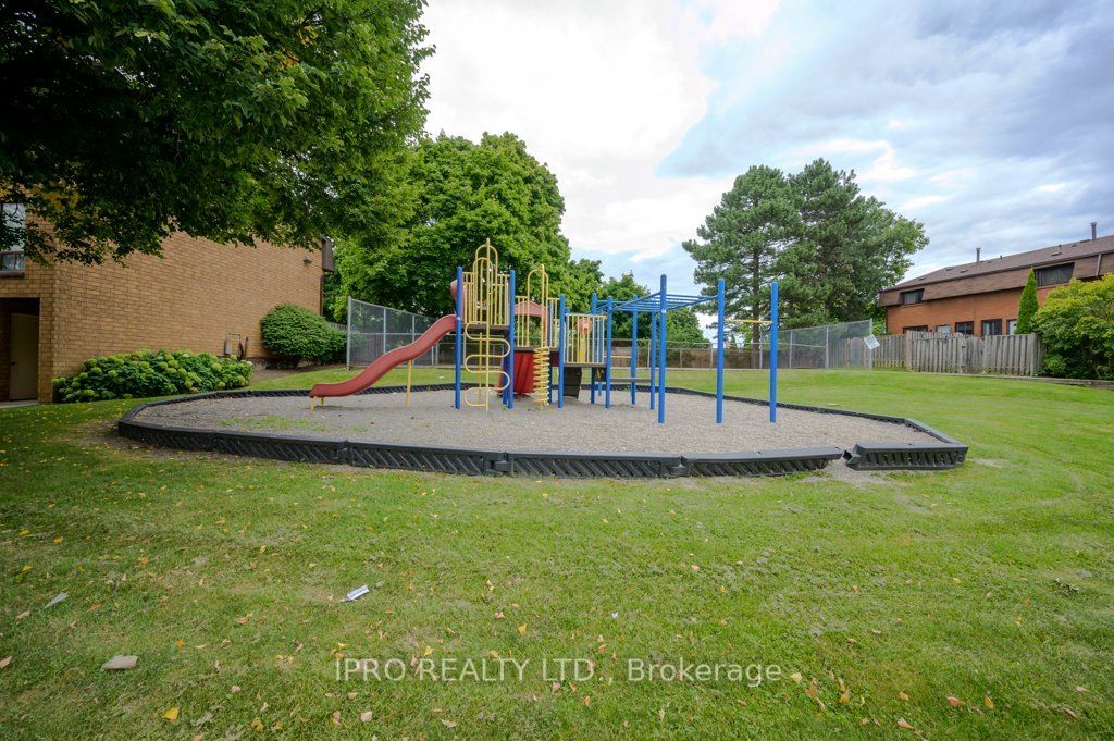 Garthstone Estates Townhomes, Hamilton, Toronto