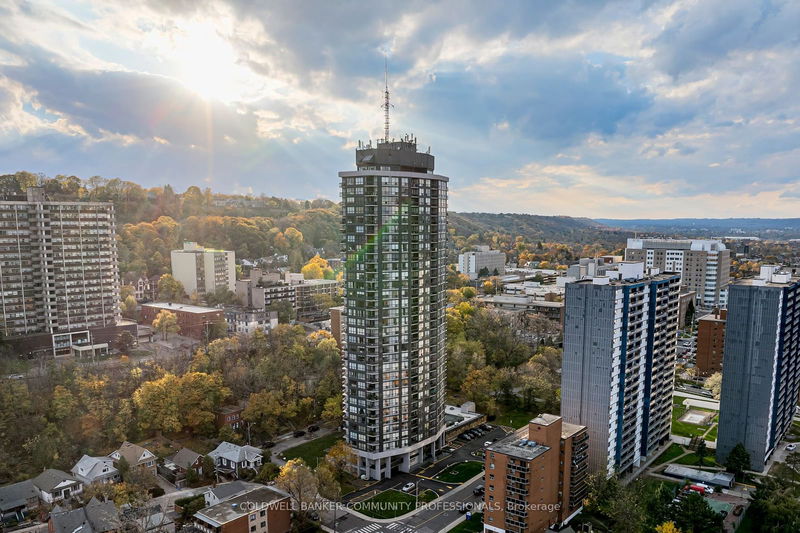 150 Charlton Ave E, unit 1401 for sale