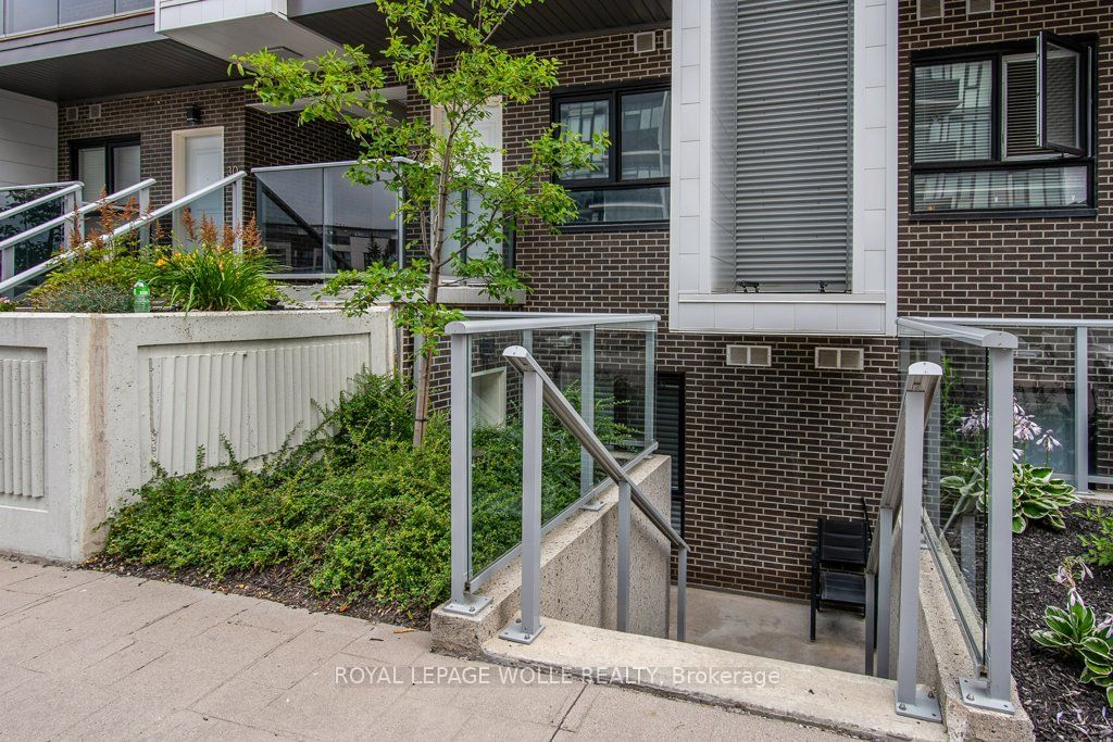 1430 HIGHLAND Rd W, unit 25B for sale