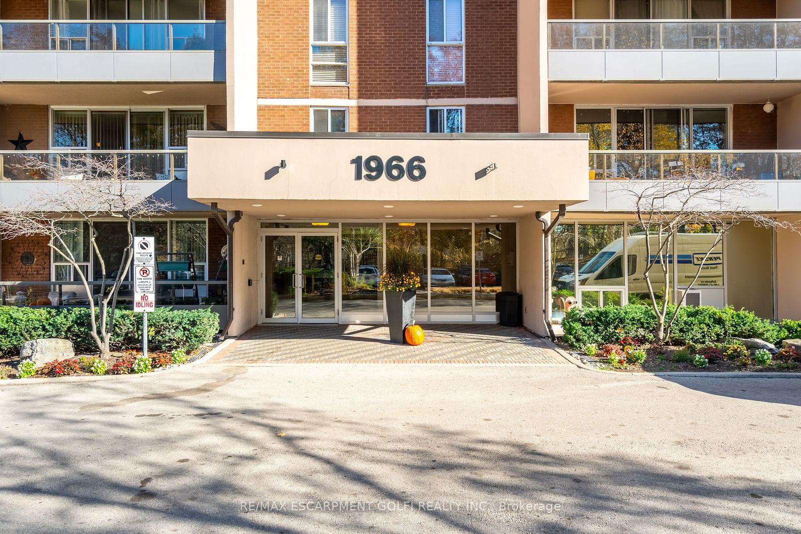 1966 MAIN St, unit 804 for sale