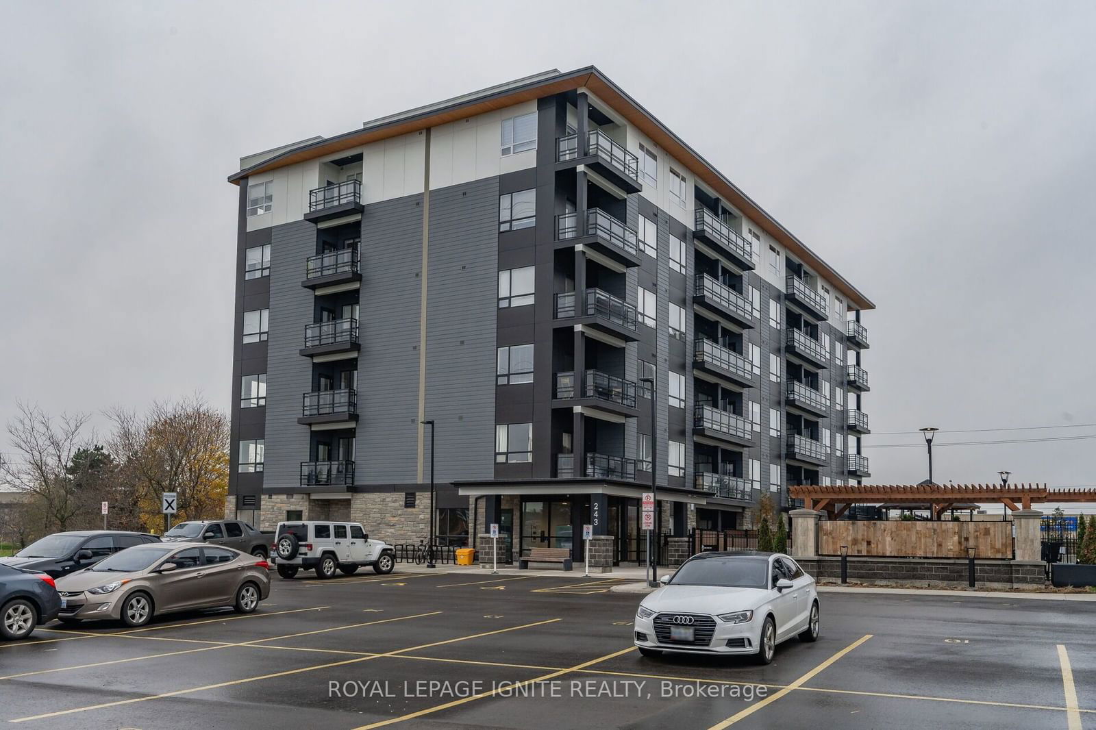 Blackstone Condominiums, Waterloo, Toronto