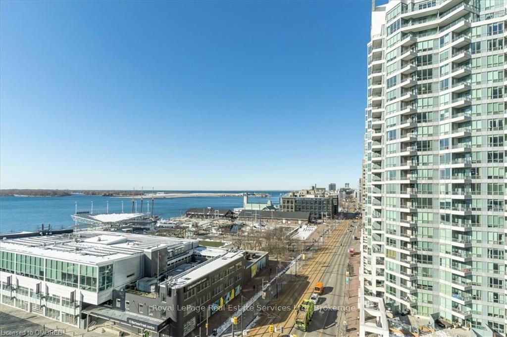 218 QUEENS QUAY, unit 1007 for rent