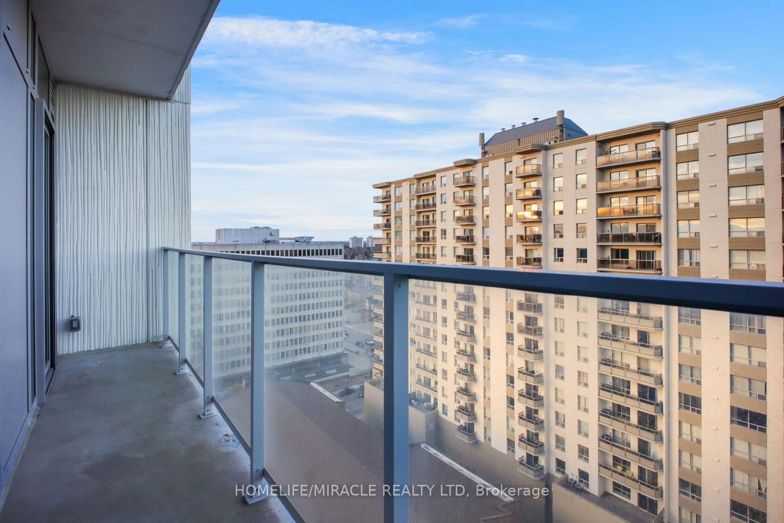 60 Frederick St, unit 1406 for rent