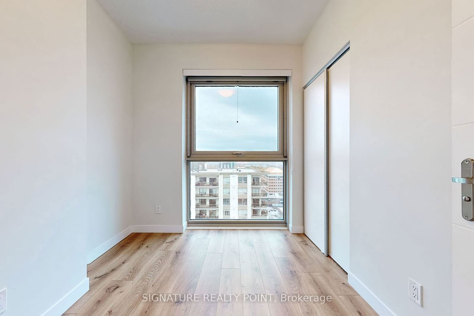 60 Frederick St, unit 1907 for rent