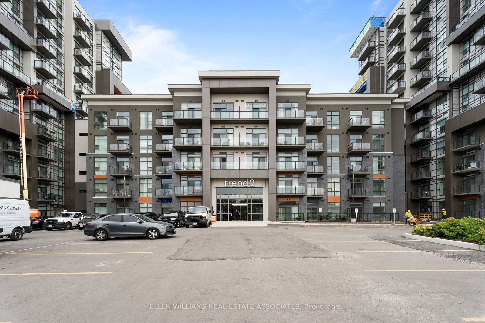 460 Dundas St E, unit 434 for sale