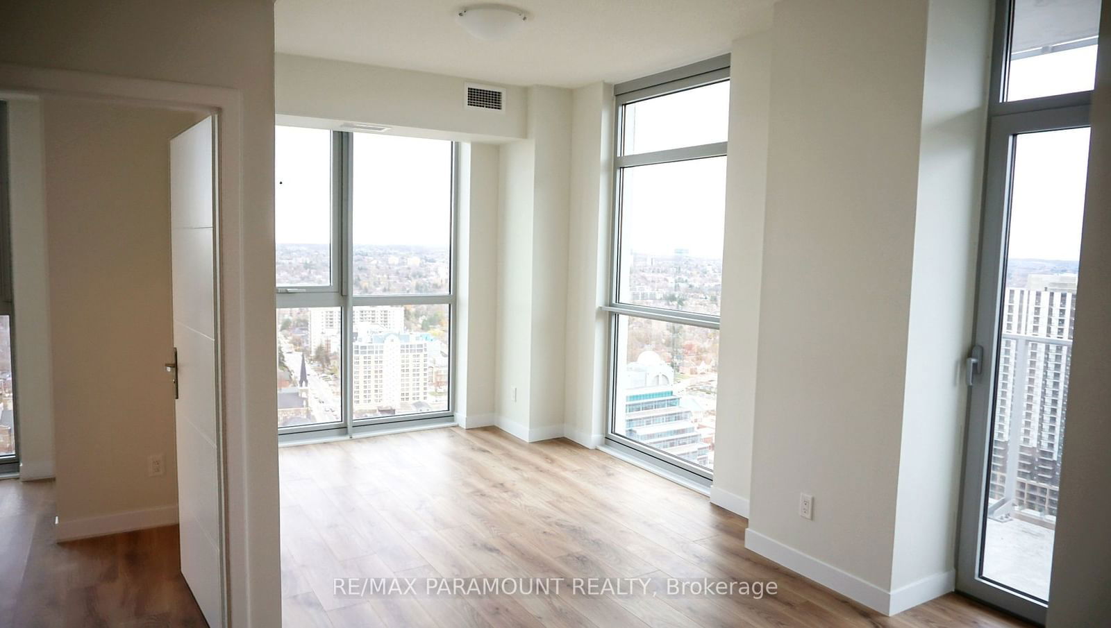 60 Frederick St, unit 2909 for rent