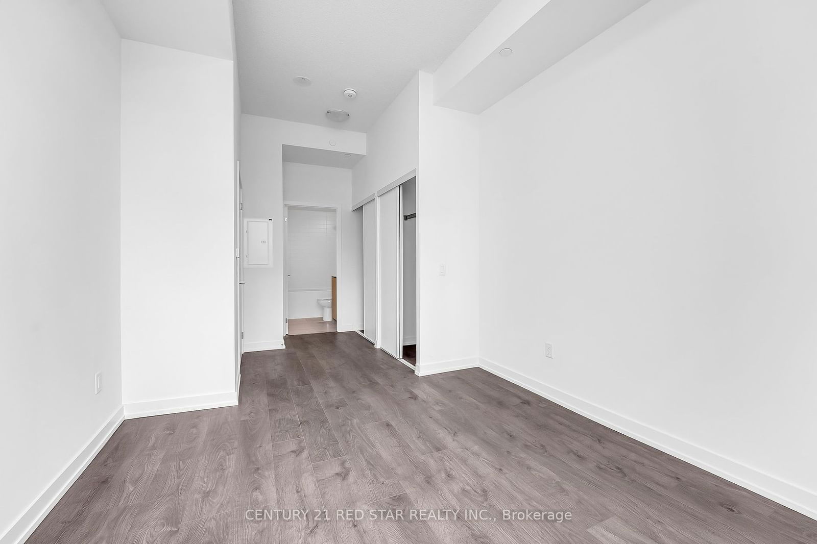 55 Duke St W, unit 502 for sale